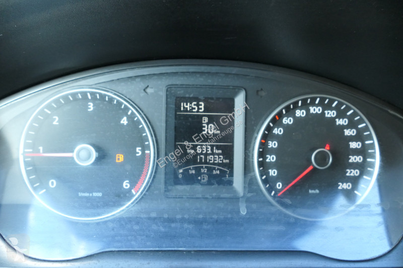 Лекотоварен автомобил Volkswagen T5 Transporter...