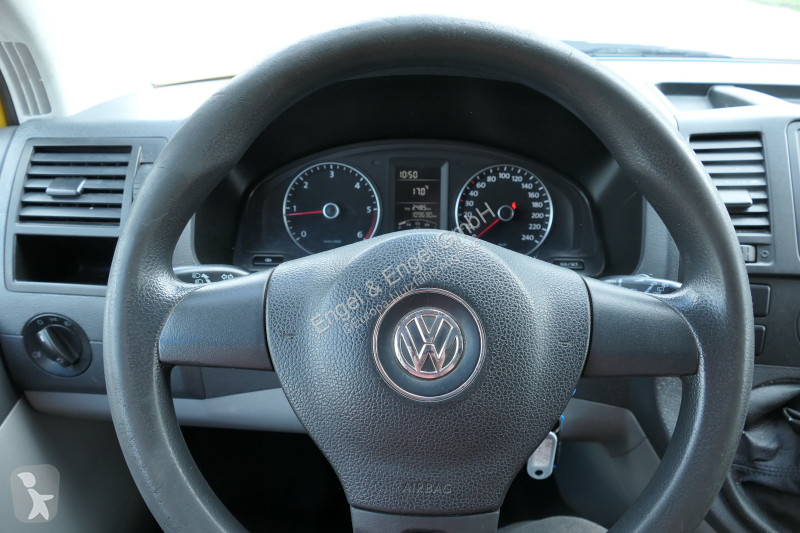 Лекотоварен автомобил Volkswagen T5 Transporter...