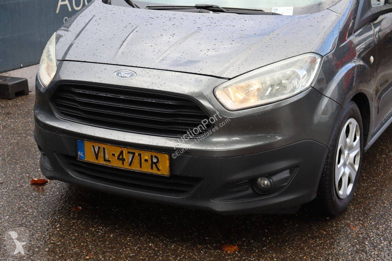 Furgoneta Ford Courier