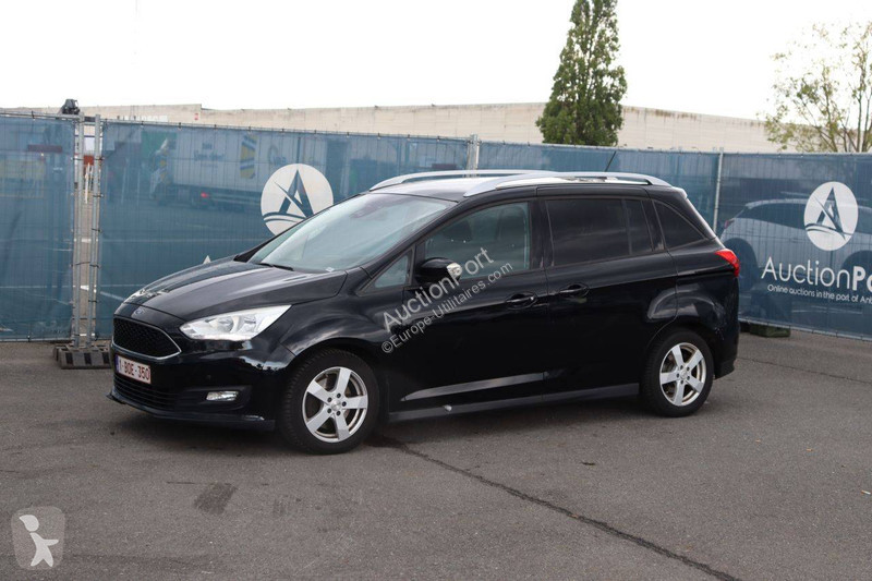 Furgoneta Ford Grand