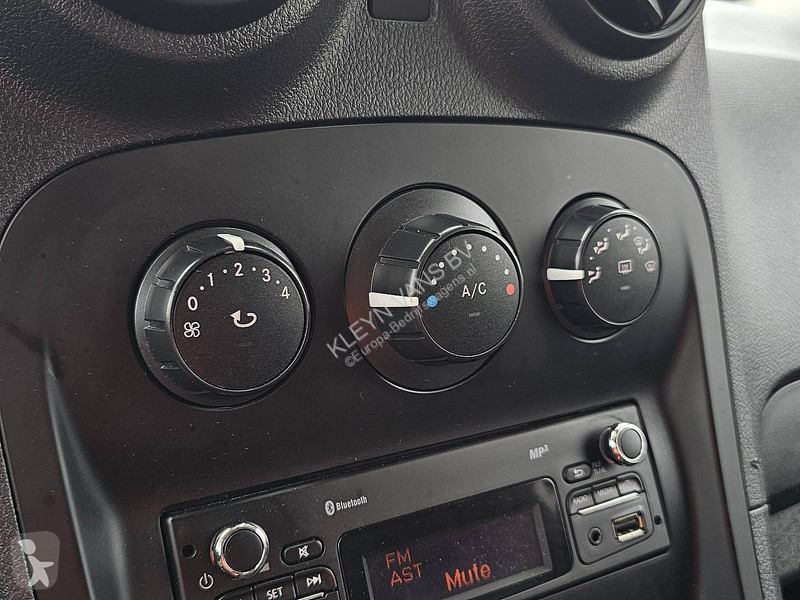 Furgoneta Mercedes 112 benzine ac