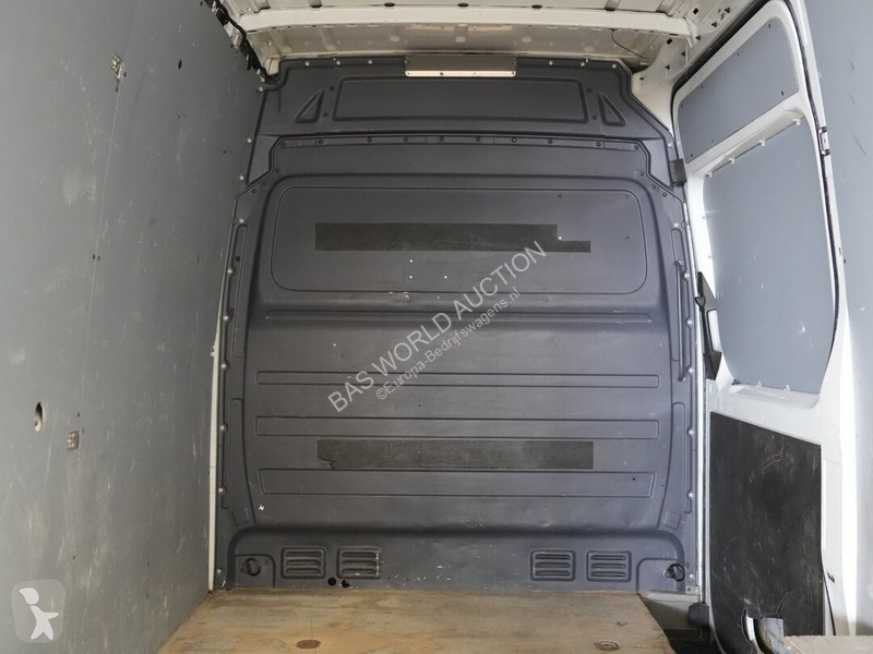 Лекотоварен автомобил Mercedes 311 CDI