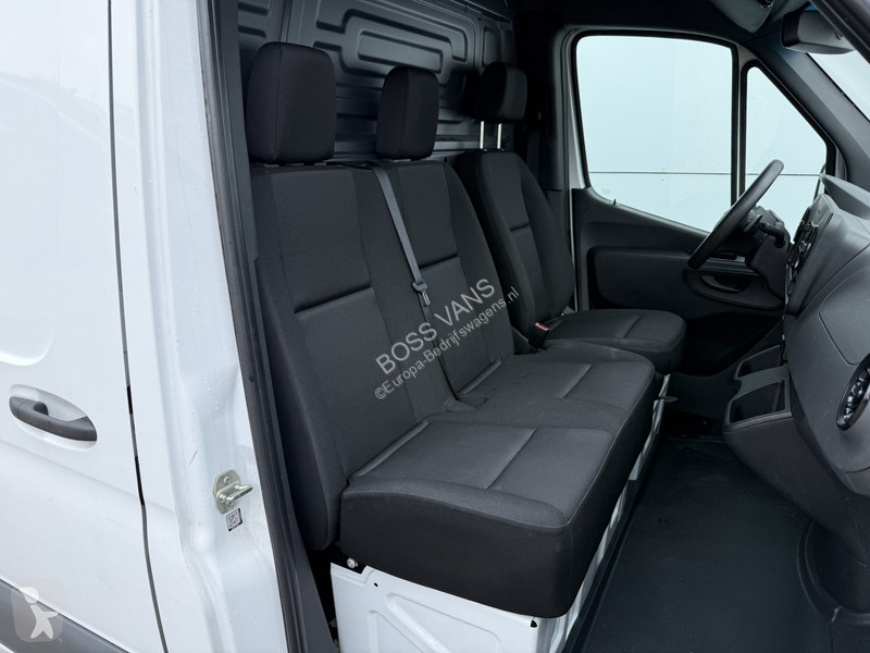 Лекотоварен автомобил Mercedes 312 55kWh L2H2...