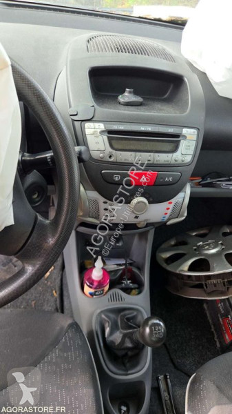 Лекотоварен автомобил Peugeot 107