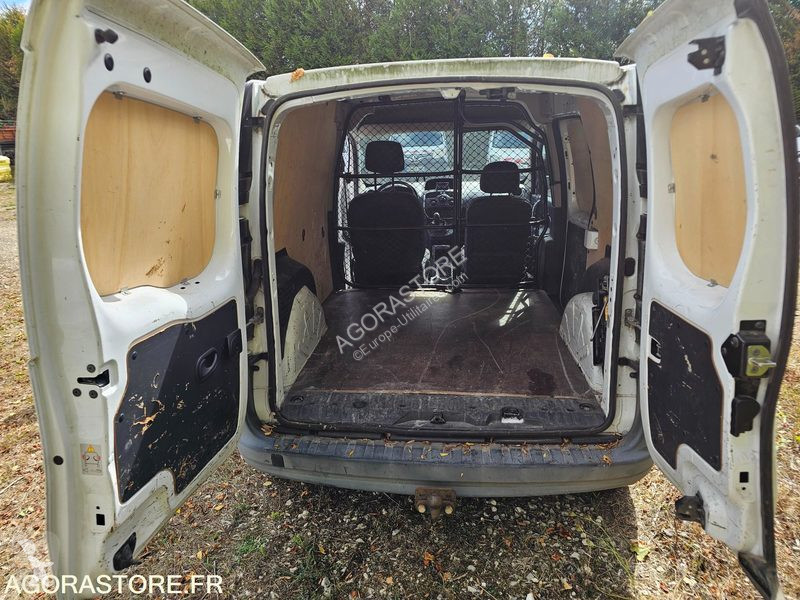 Лекотоварен автомобил Renault