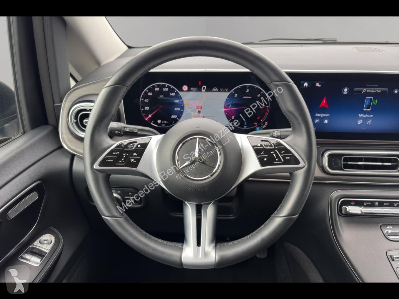Лекотоварен автомобил Mercedes 300 d Long...