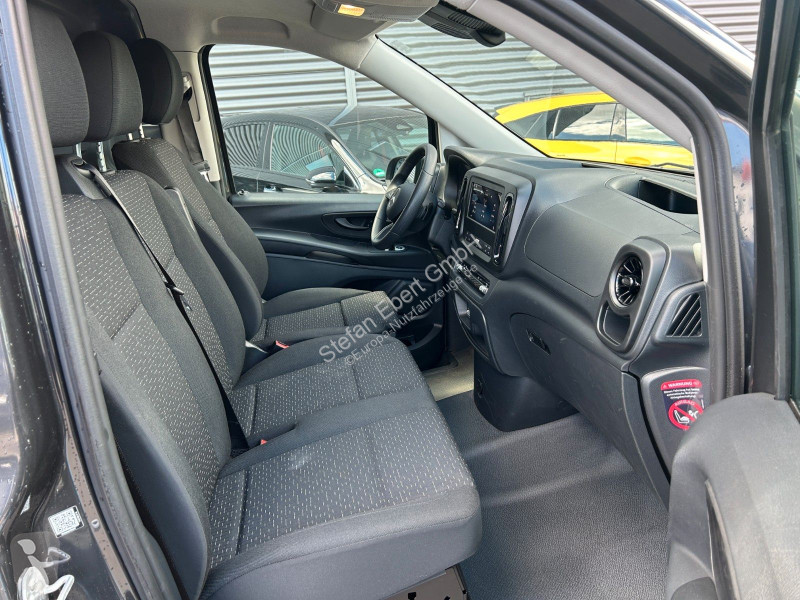 Лекотоварен автомобил Mercedes Vito  9G...