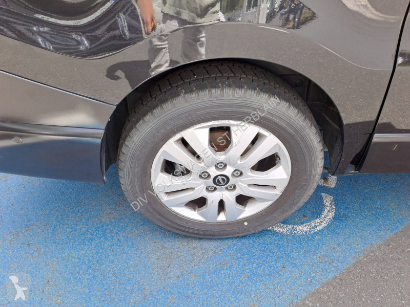 Furgoneta Nissan Primastar Combi L1H1 3.0t 2.0...