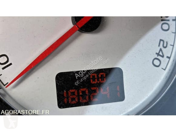 Коммерческий автомобиль