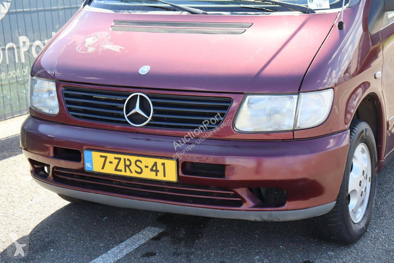 Bedrijfswagen Mercedes 114