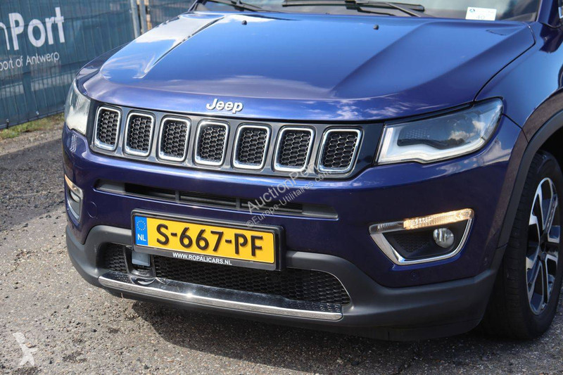Furgoneta Jeep