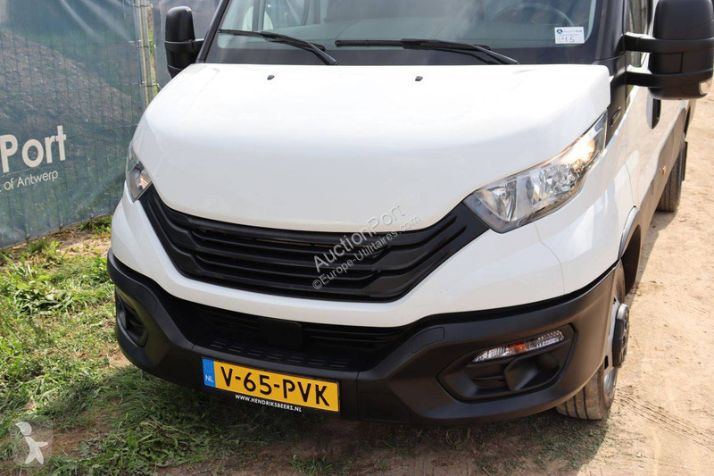 Iveco  35C14 van