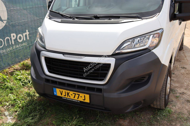 Peugeot  van