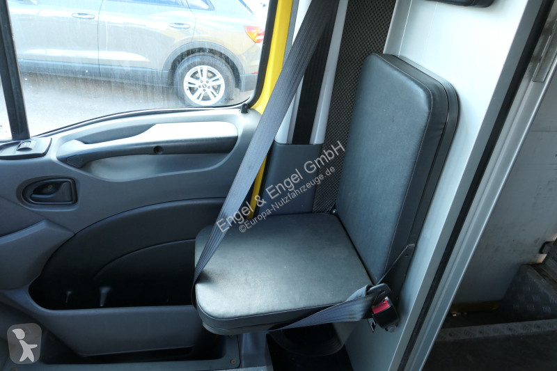Коммерческий автомобиль Iveco Daily 35 S11 C30C...