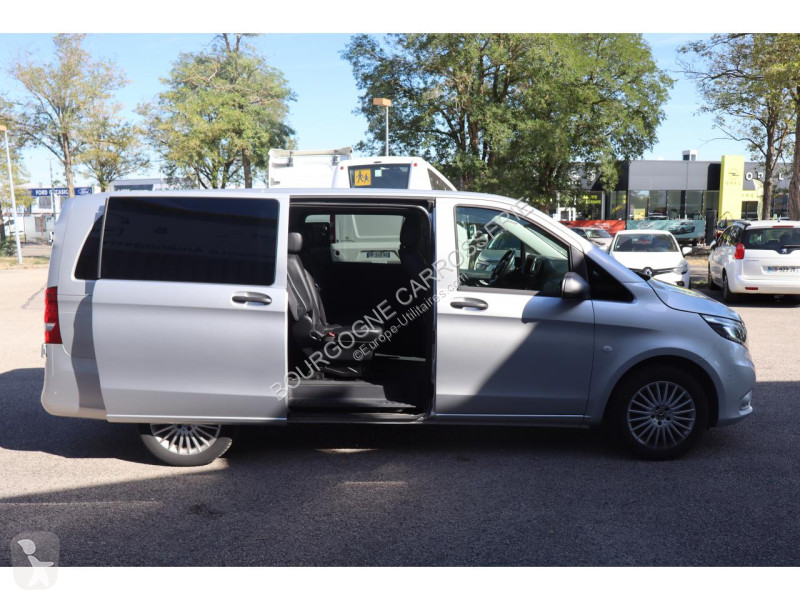 Mercedes  van