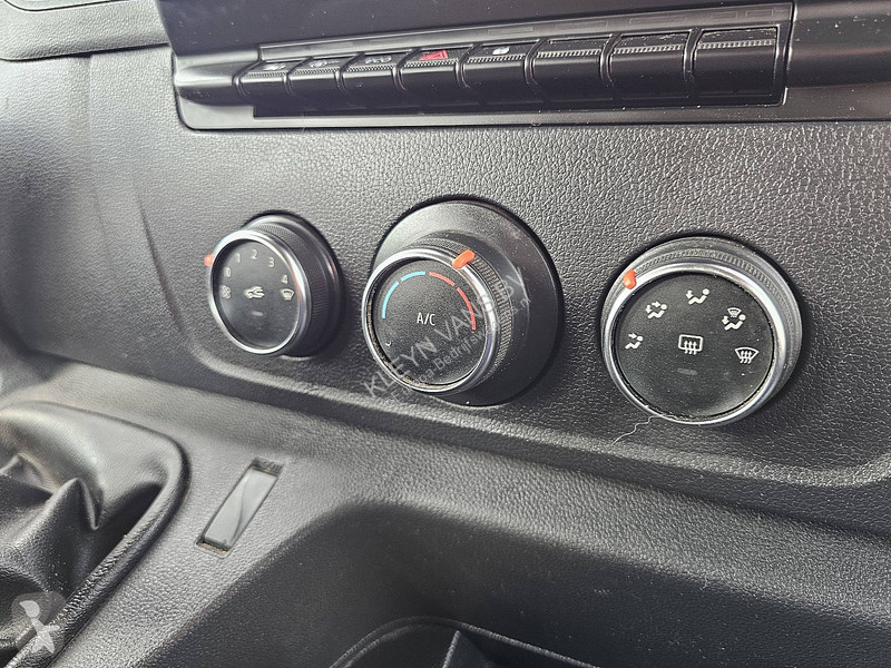 Užitkové vozidlo Renault 2.3 Dub.Cab Open-Laadbak