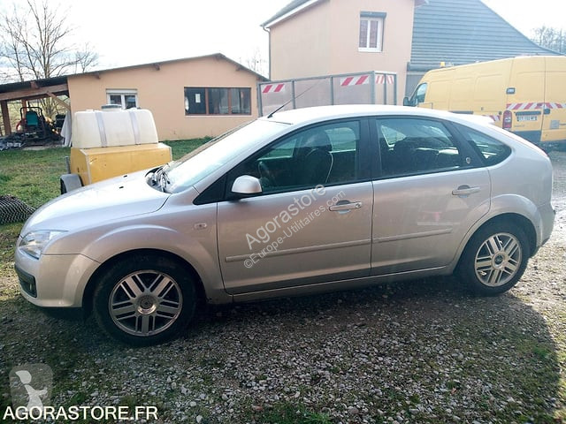 Коммерческий автомобиль