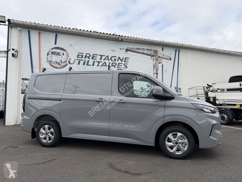 Коммерческий автомобиль Ford TRANSIT CUSTOM FG...