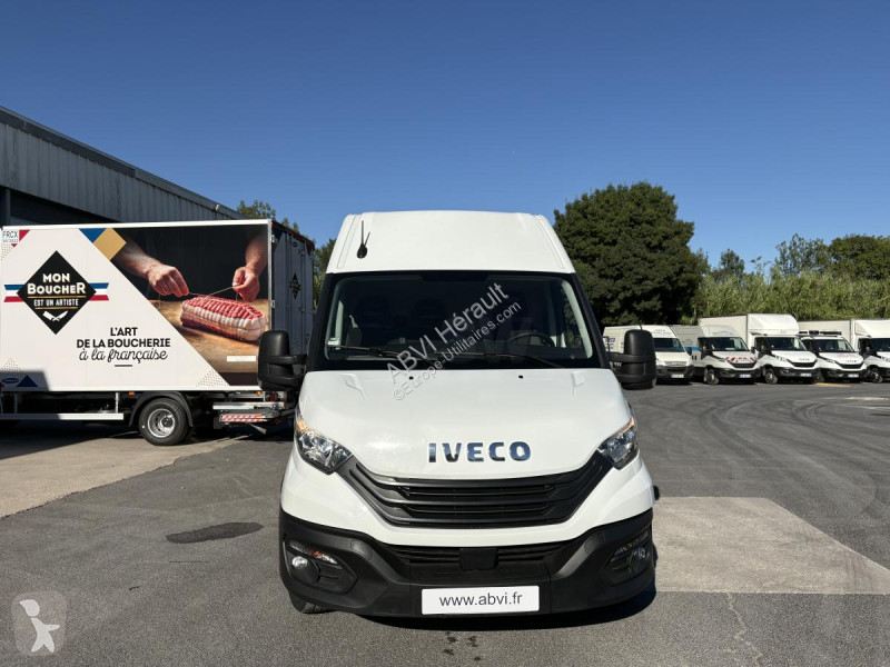 Furgoneta Iveco 35S14V12 CAMERA DE RECUL...
