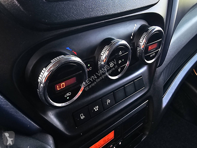 Veículo utilitário Iveco 35C16 DL AUT. L2H2