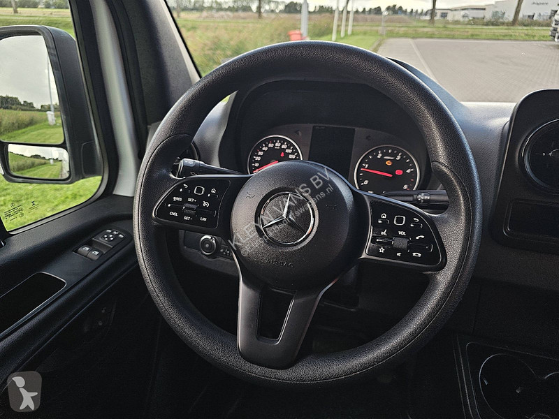 Furgoneta Mercedes 315 ac aut laadklep EUR6