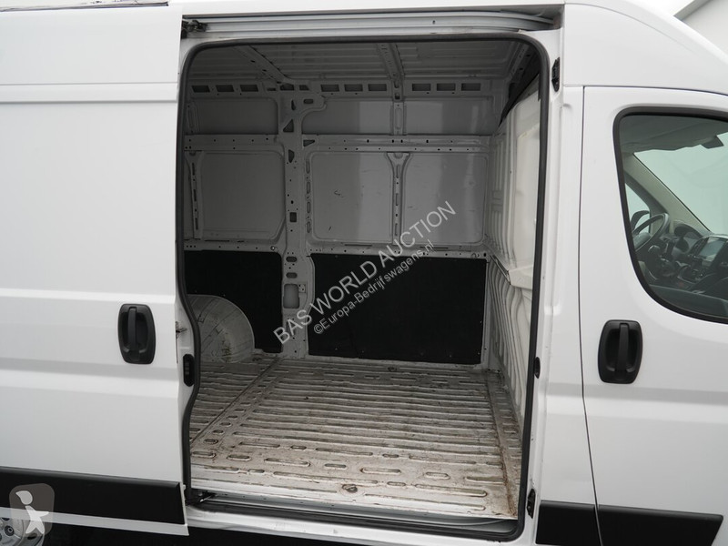 Furgoneta Peugeot 140PK
