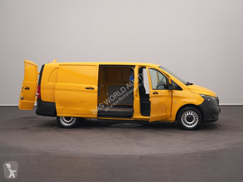 Furgoneta Mercedes