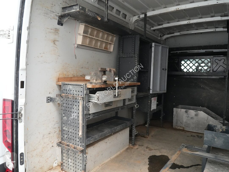 Furgoneta Iveco 35C14