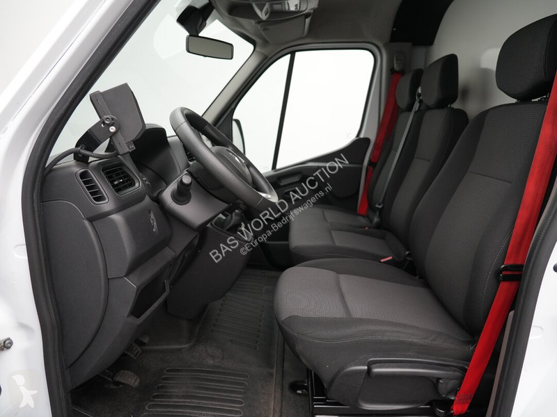 Furgoneta Renault 145PK