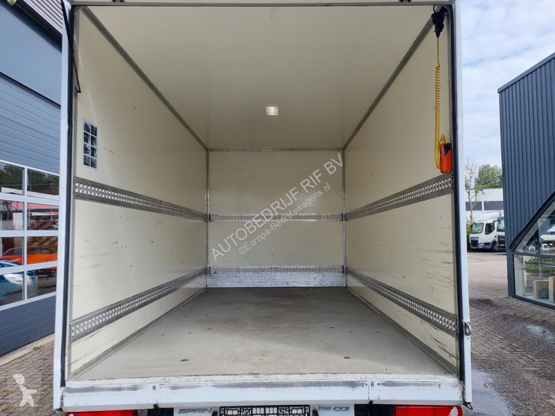 Haszongépjármű Mercedes 516 CDI