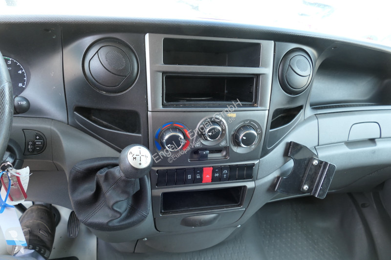 Haszongépjármű Iveco Daily 35 S11 C30C...