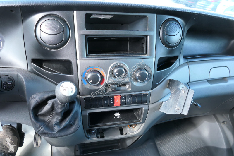 Haszongépjármű Iveco Daily 35 S11 C30C KURZ...