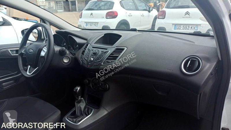 Veículo utilitário Ford FIESTA