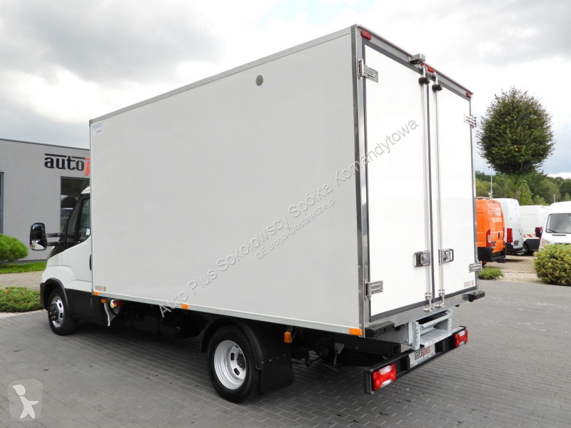 Veículo utilitário Iveco 35C14 DAILY