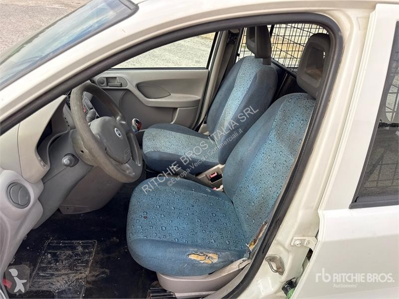 Veículo utilitário Fiat Cargo Van