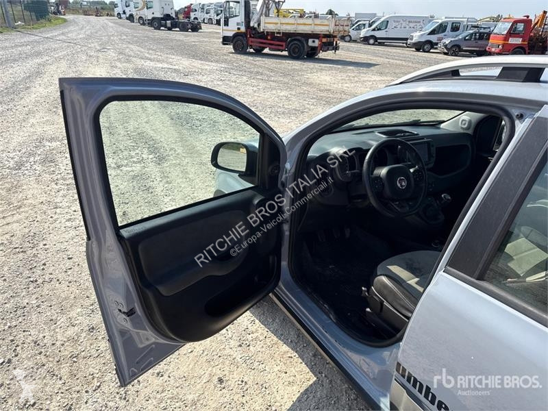 Veículo utilitário Fiat 4X4 Cross Automobile