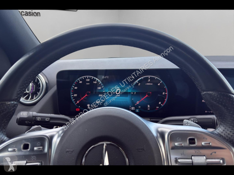 Veículo utilitário Mercedes GLA 200 d 150ch AMG...