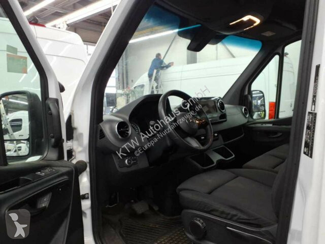Veículo utilitário Mercedes Sprinter 317...