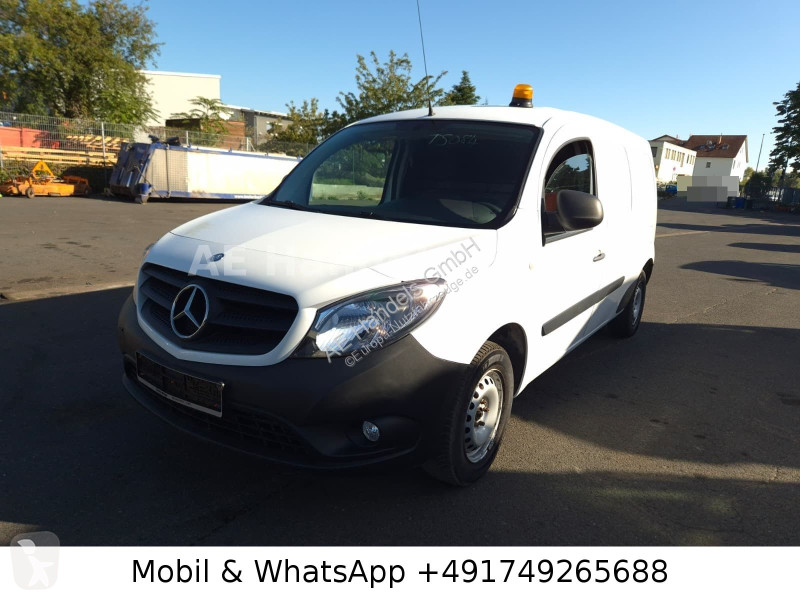 Véhicule utilitaire Mercedes 111 CDI 1.5 Kasten...