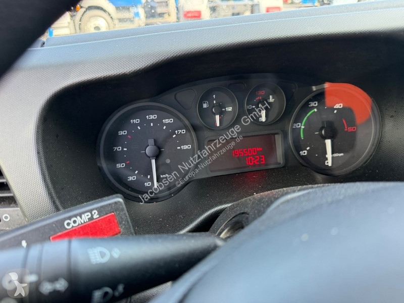 Veículo utilitário Iveco 35s15 Carrier Xarios...