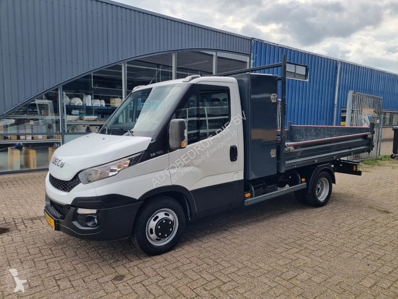 Užitkové vozidlo Iveco 35C15 3.0D/ Kipper/ Airco
