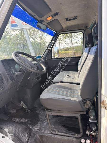 Véhicule utilitaire Iveco 35.10