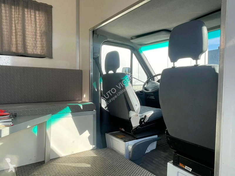Veículo utilitário Mercedes 416