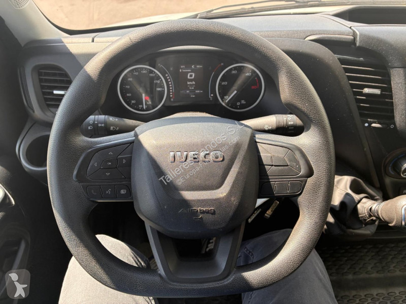 Коммерческий автомобиль Iveco  35S16 V 12m3