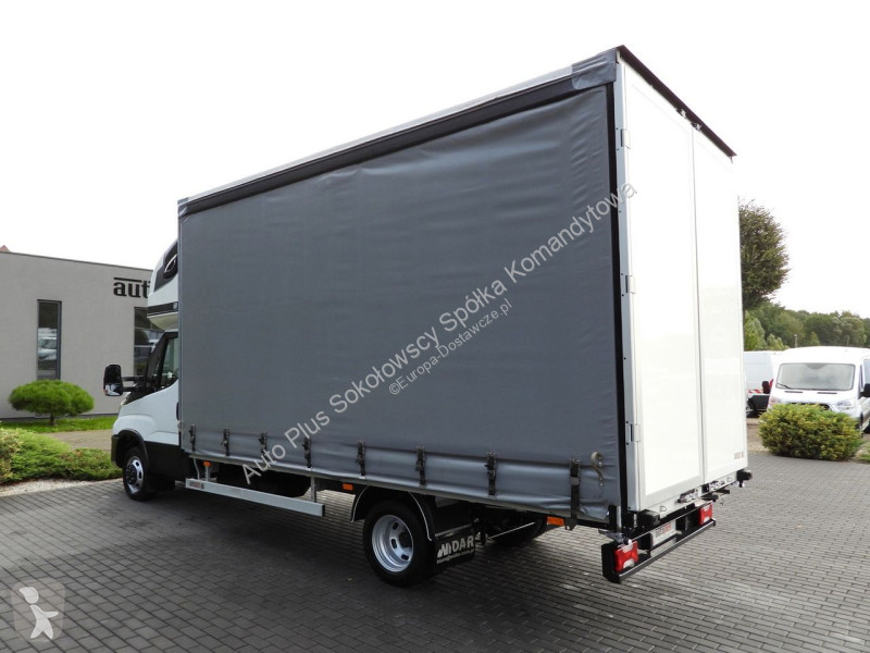 Véhicule utilitaire Iveco 50C18 DAILY