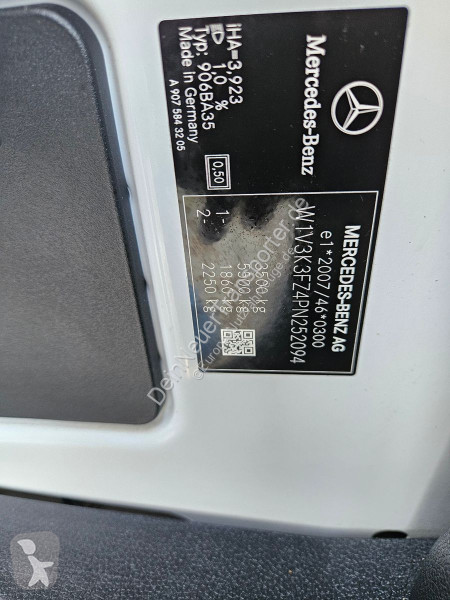 Véhicule utilitaire Mercedes 317 cdi MAXI...