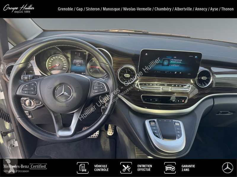 Véhicule utilitaire Mercedes 300 d 4MATIC...