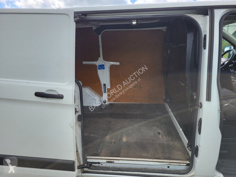Véhicule utilitaire Ford 300 2.0 TDCI L1H1...