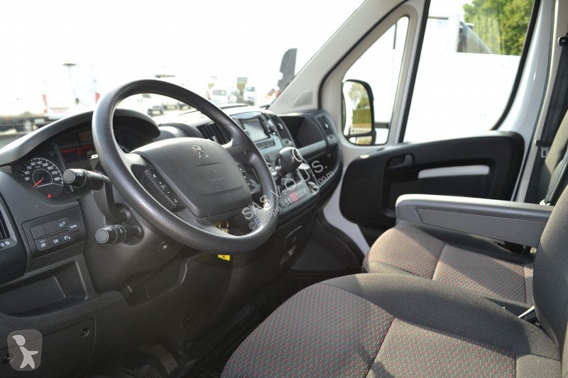عربة نفعية Peugeot PEUGEOT BOXER FG 330 L2H2...