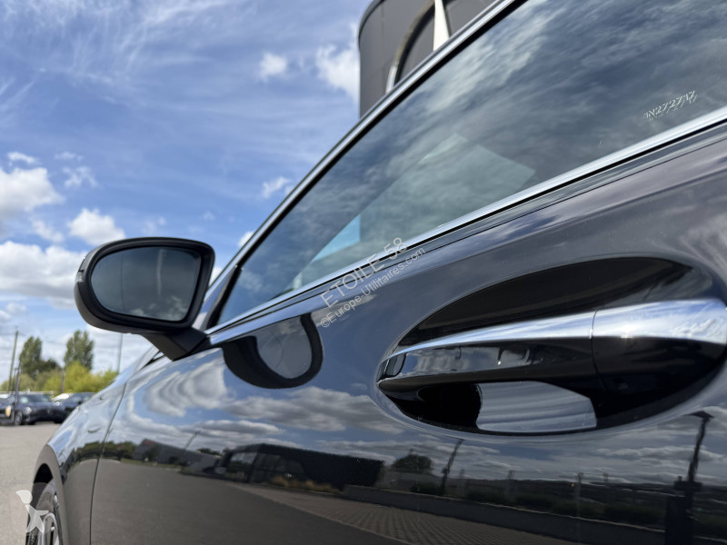 Véhicule utilitaire Mercedes Classe A 180 7G-DCT